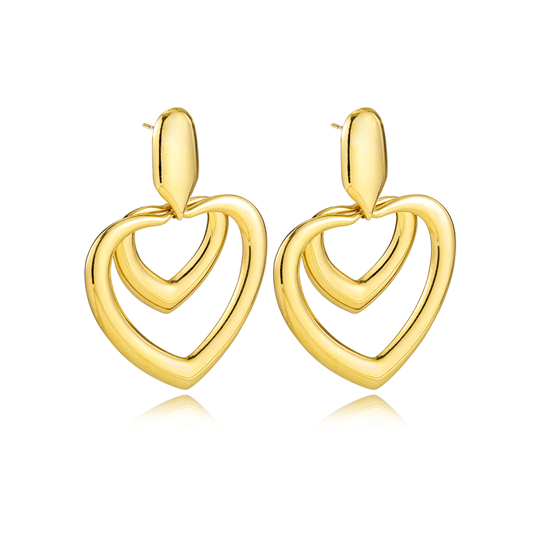 Gold heart-shaped earrings Gold heart-shaped earrings